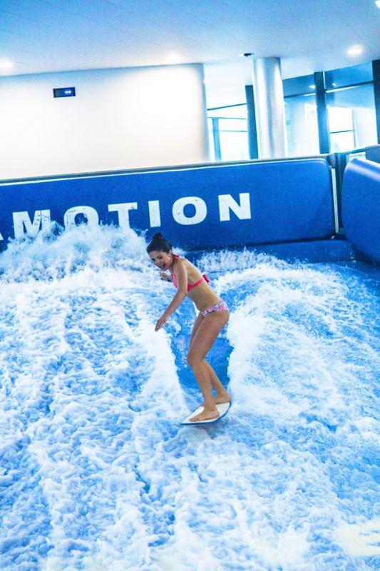 WaveMotion / Aquamotion